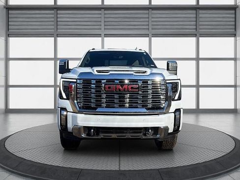 New 2026 GMC Sierra 2500 Denali w/ Denali Reserve Package AWD/4WD image 9