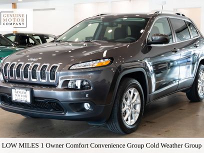 Used 2017 Jeep Cherokee Latitude w/ Comfort/Convenience Group