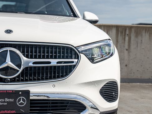 Certified 2026 Mercedes-Benz GLC 300 4MATIC image 8