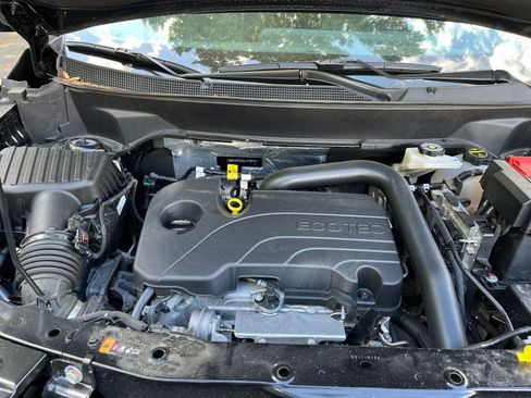 Used 2025 Chevrolet Equinox LT image 32