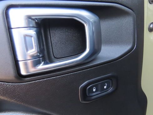 Used 2026 Jeep Wrangler Unlimited Sport AWD/4WD image 19