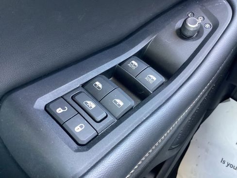 Used 2024 Jeep Grand Cherokee Altitude image 23