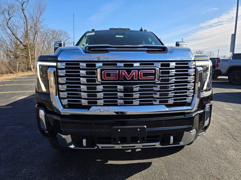 New 2026 GMC Sierra 3500 Denali w/ Denali Reserve Package AWD/4WD image 32