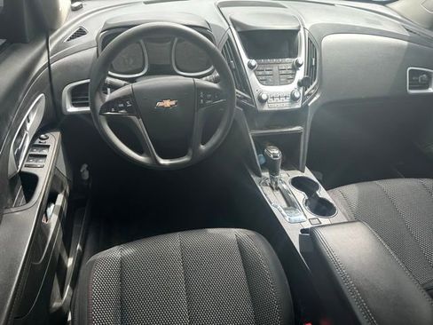 Used 2017 Chevrolet Equinox LS FWD image 10