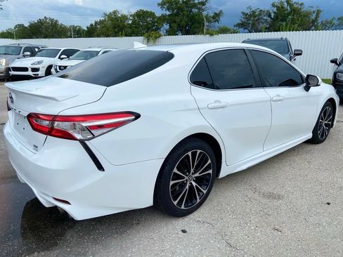 Used 2020 Toyota Camry SE AWD/4WD image 5