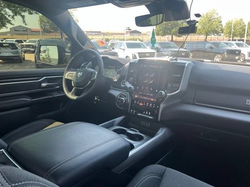 Used 2025 RAM 1500 Big Horn AWD/4WD image 21