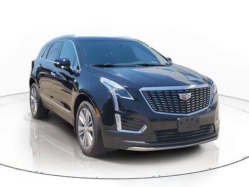 Certified 2025 Cadillac XT5 Premium Luxury w/ LPO, Floor Liner Package AWD/4WD image 2