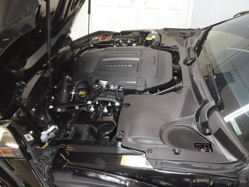 Used 2016 Jaguar F-TYPE Convertible image 13