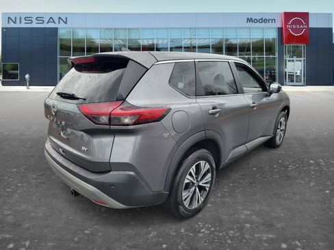 Certified 2022 Nissan Rogue SV image 5