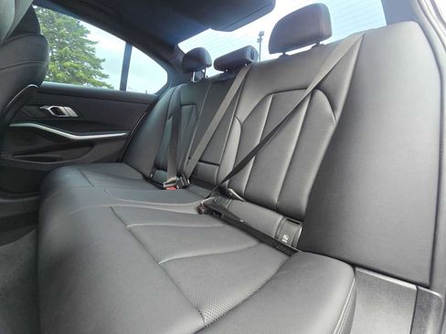 Used 2023 BMW 330i Sedan w/ Premium Package RWD image 17