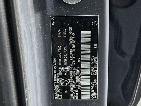 Used 2025 Toyota 4Runner SR5 image 12