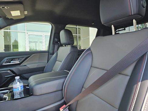 Used 2026 Chevrolet Silverado EV Trail Boss AWD/4WD image 25
