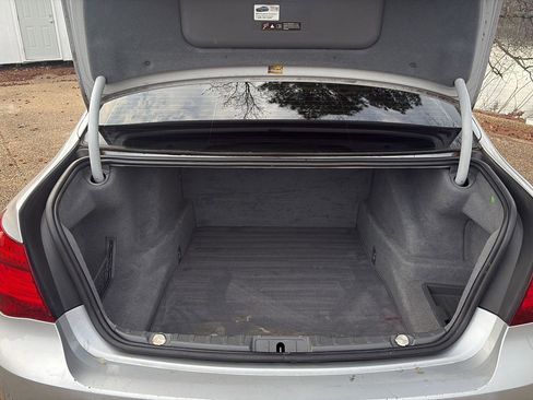 Used 2015 BMW 740i image 19