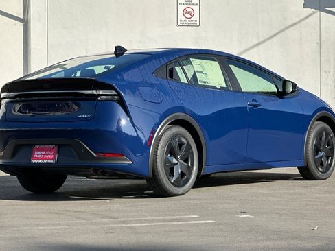 New 2026 Toyota Prius Plug-In Hybrid image 3