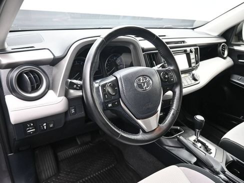 Used 2018 Toyota RAV4 XLE w/ Plus Extra Value Package AWD/4WD image 13