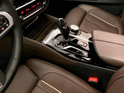 Used 2023 BMW 540i xDrive w/ Dynamic Handling Package AWD/4WD image 22