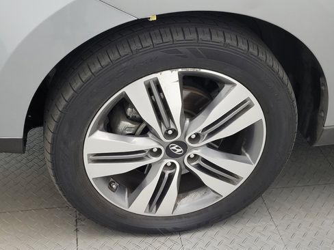 Used 2015 Hyundai Tucson Limited w/ Option Group 03 FWD image 31