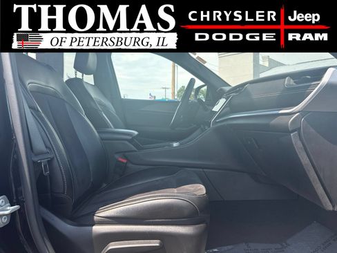 Used 2024 Jeep Grand Cherokee Altitude AWD/4WD image 25