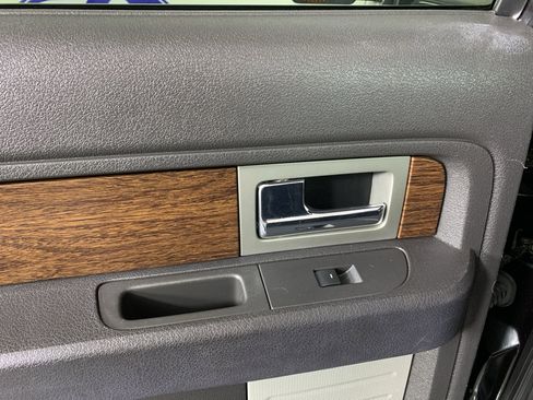 Used 2013 Ford F150 Lariat w/ Lariat Chrome Pkg image 31