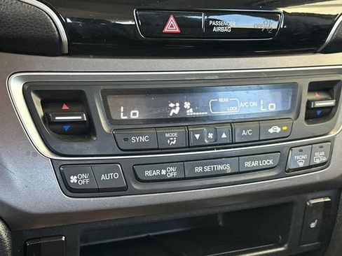 Used 2022 Honda Pilot Special Edition image 22