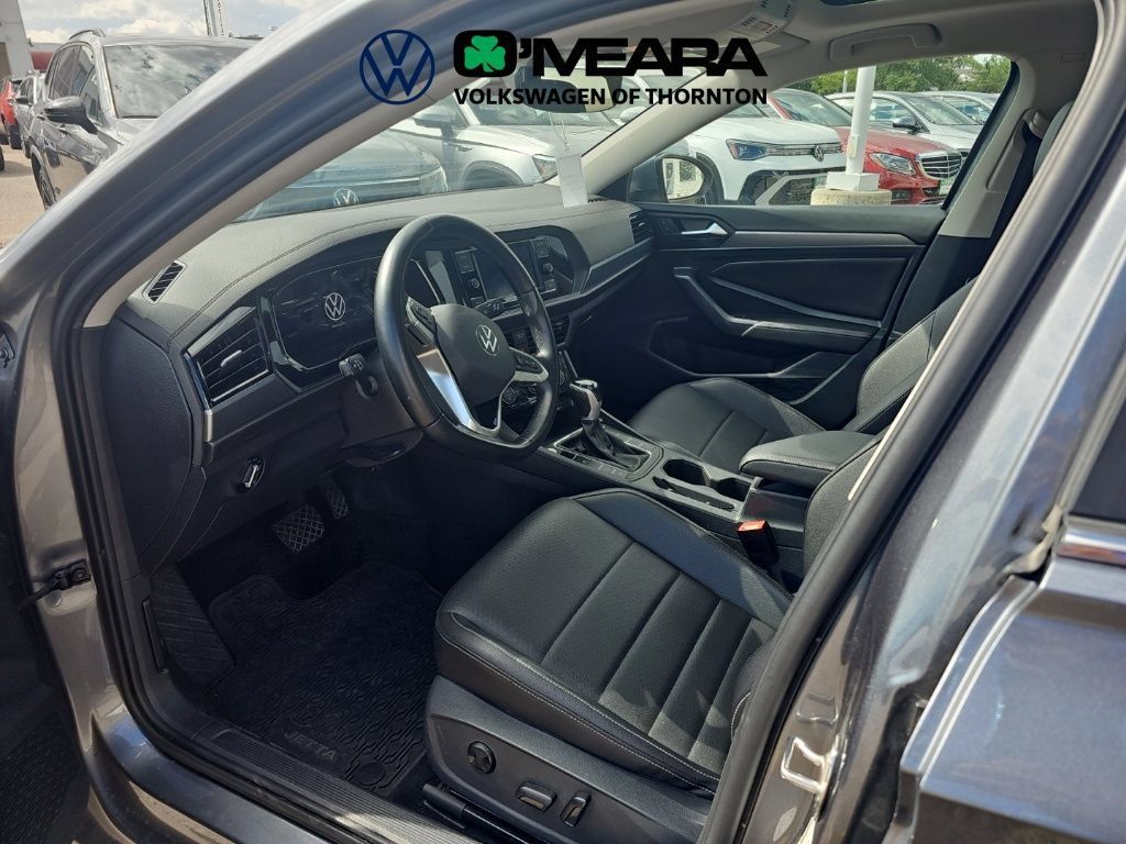 Used 2023 Volkswagen Jetta SE FWD image 5