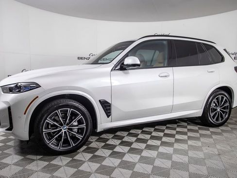 Used 2026 BMW X5 xDrive40i w/ M Sport Package AWD/4WD image 9
