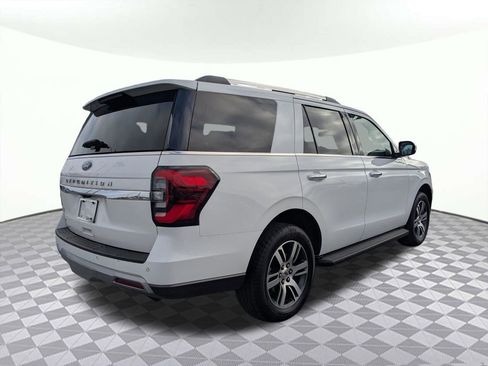 Used 2024 Ford Expedition Limited image 3