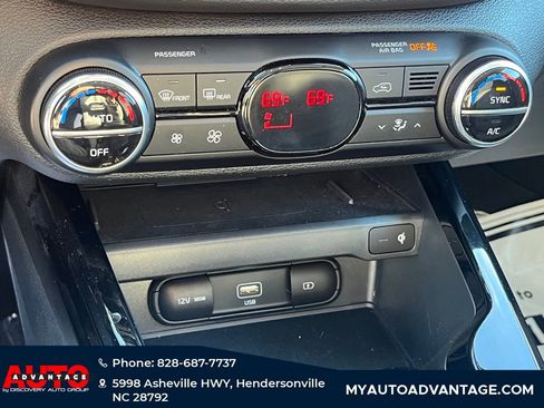 Used 2022 Kia Soul EX image 18