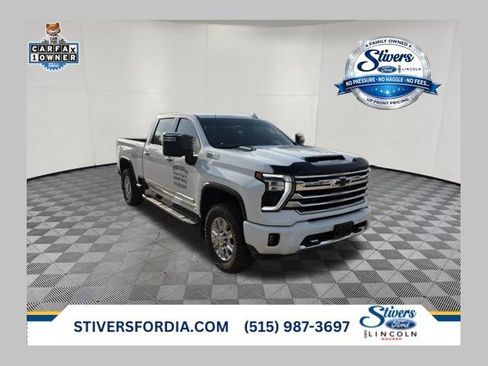 Used 2024 Chevrolet Silverado 3500 High Country w/ Technology Package AWD/4WD image 1