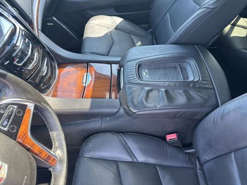 Used 2015 Cadillac Escalade ESV Luxury AWD/4WD image 25