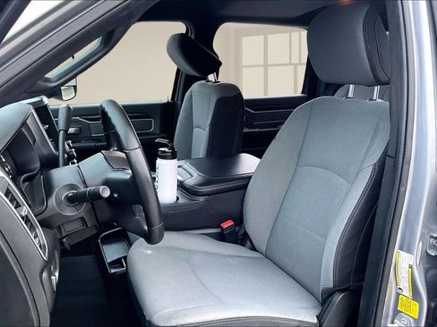 Used 2022 RAM 3500 Big Horn image 22