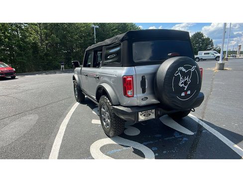 Used 2021 Ford Bronco Black Diamond image 19