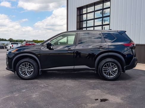 Used 2021 Nissan Rogue S AWD/4WD image 2
