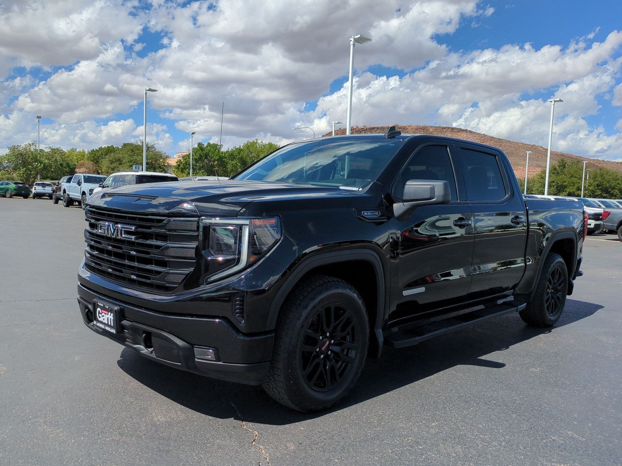 Used 2024 GMC Sierra 1500 Elevation w/ Preferred Package AWD/4WD image 8