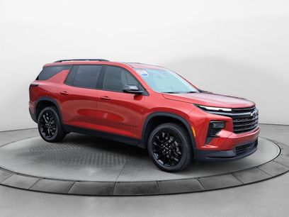 Used 2025 Chevrolet Traverse LT w/ Midnight/Sport Edition