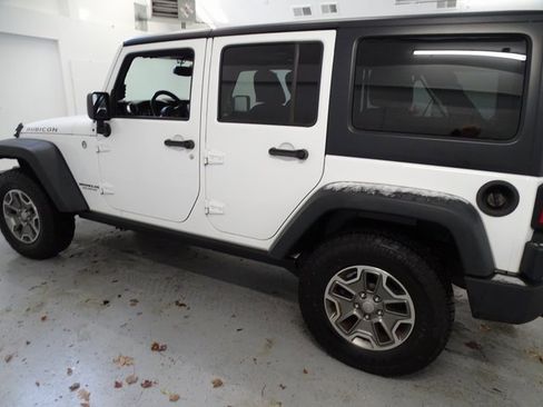 Used 2015 Jeep Wrangler Unlimited Rubicon w/ Dual Top Group image 17