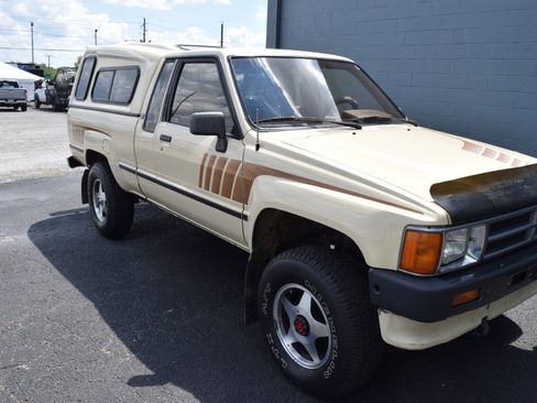 Used 1988 Toyota Pickup SR5 image 32