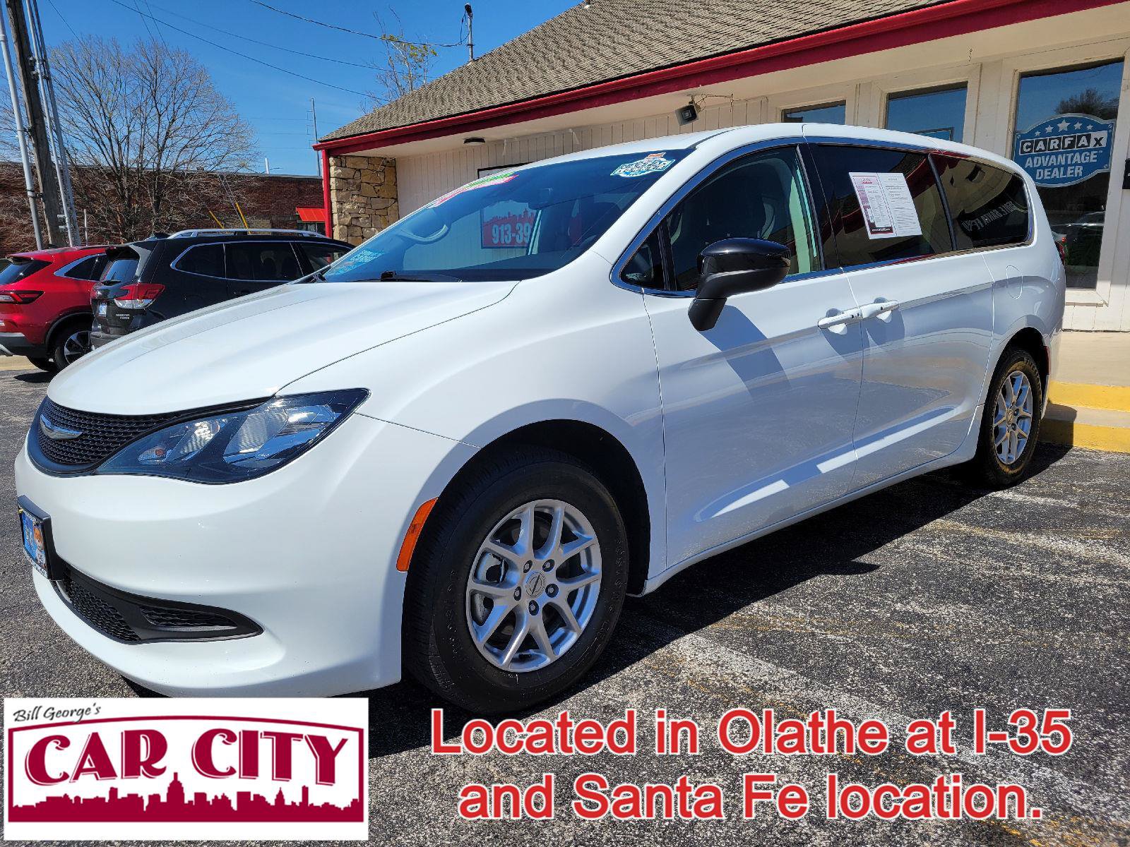 Used 2024 Chrysler Voyager LX FWD image 1