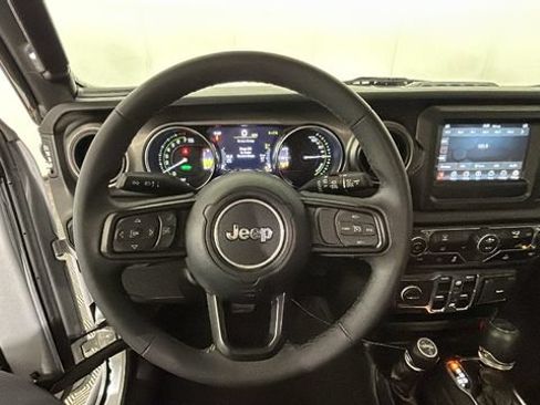 Used 2023 Jeep Wrangler Unlimited AWD/4WD image 13