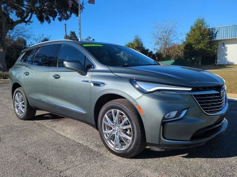 Used 2023 Buick Enclave Essence w/ Experience Buick Package image 2