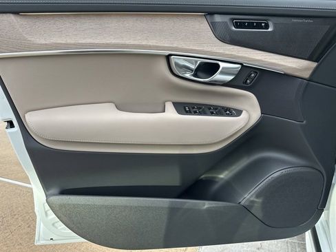 New 2026 Volvo XC90 B6 Ultra image 12