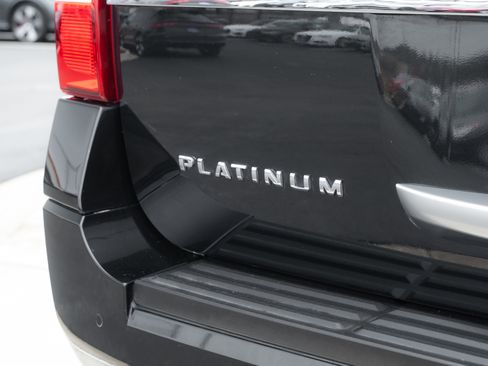 Used 2015 Ford Expedition EL Platinum image 34
