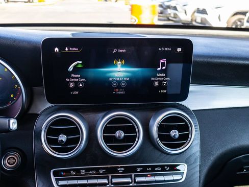 Used 2020 Mercedes-Benz GLC 300 image 29