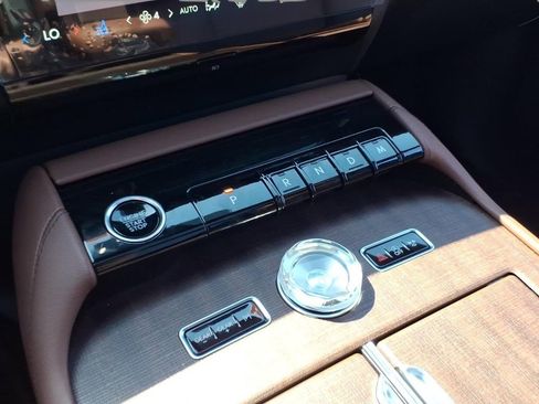 New 2026 Lincoln Navigator Reserve AWD/4WD image 23