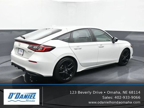 Used 2023 Honda Civic Sport image 6