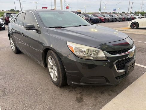 Used 2015 Chevrolet Malibu LT w/ Power Convenience Package FWD image 3