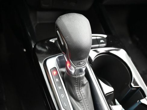 Used 2024 Chevrolet Trax LT FWD image 20