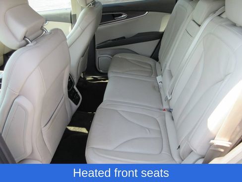 Used 2018 Lincoln MKX Reserve w/ Driver Assistance Package FWD image 13