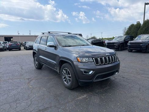 Used 2018 Jeep Grand Cherokee Limited w/ Trailer Tow Group IV image 2