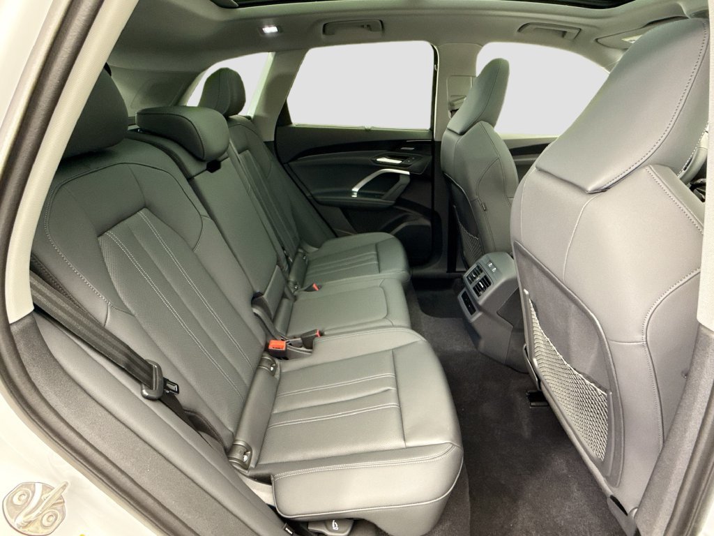Used 2025 Audi Q5 Premium Plus AWD/4WD image 23